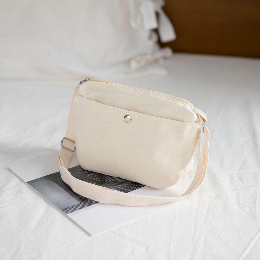 Minimalist Canvas Shoulder Bag For Daily Commute With Zipper Closure