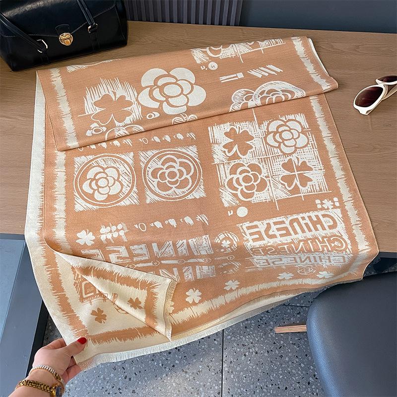 Imitation Cashmere Scarf Versatile Camellia Four-leaf Clover Thermal Air Conditioner Shawl with Fashionable Scarf