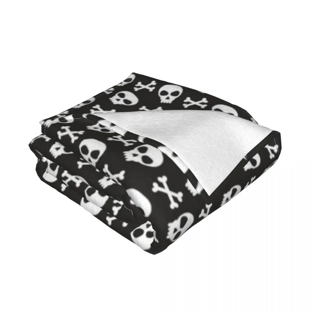 Skull & Crossbones On Black // Halloween Collection Throw Blanket Decorative Bed Blankets Softest Blanket Polar Blanket