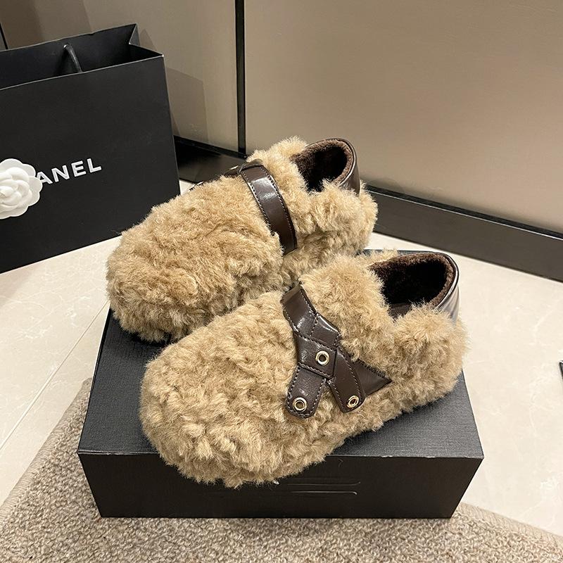 Thick-soled fluffy shoes for women to wear outside 2025 autumn and winter new bag head half slippers with velvet to keep warm ins home cotton dr