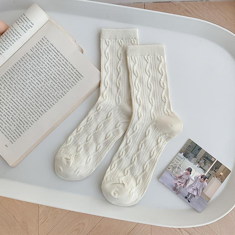 Female Spring and Summer Simple All Kinds of Twist Ballet Wind In The Tube Pile Socks