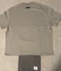 Fear of God Essentials T-Shirt Größe XXL – Smoke Farbgebung | Neues & Authentisches Unisex T-Shirt