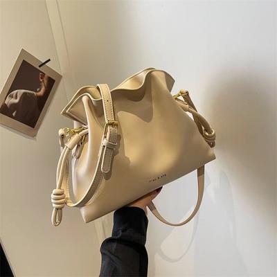 Stylish And Simple Bag, Women'S Drawstring Lucky Bag, Bag, Shoulder Large-Capacity Bucket Bag, Hand Carry Pleated Bag.