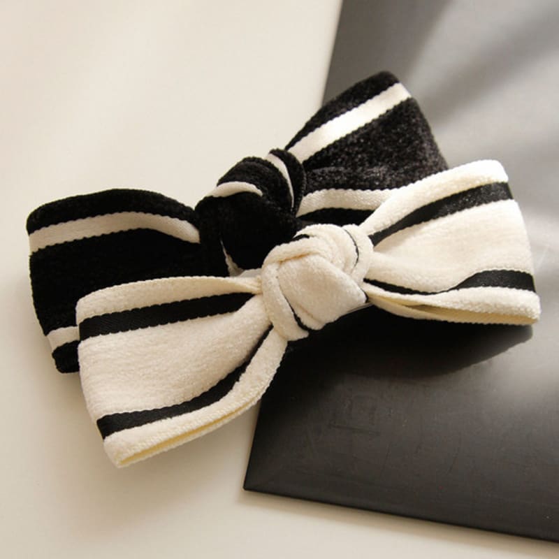 

J.Lauren Line Ribbon Texture Auto Hair Pin H01259 ivory