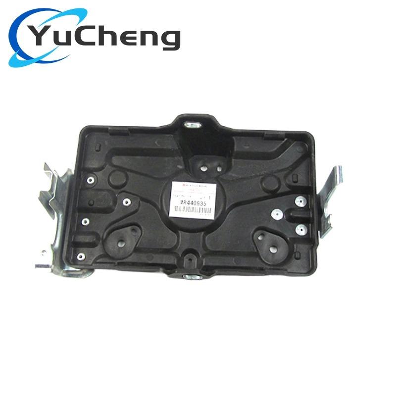 MR440935 8201A086 Brand New Battery Tray Battery Bracket for Mitsubishi Pajero V73 6G72 V75 6G74 V77 6G75 V78 4M41