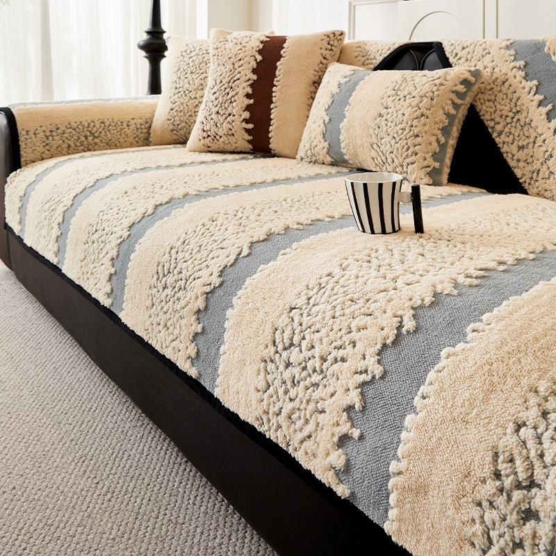 

Special Plush Sofa Cushion Autumn And Winter New Thickened Non-Slip Seat Cushion Light Luxury Thermal Cover Blanket 70*70cm