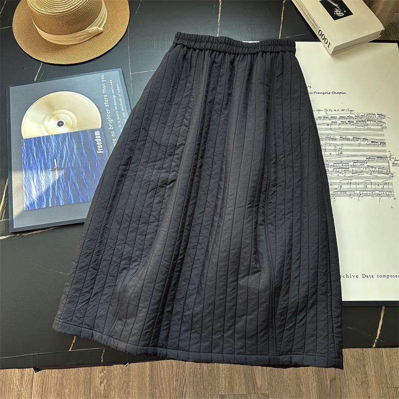 Minimalist Quilted Warm Pleated Cotton Midi Skirt in Dark Horse