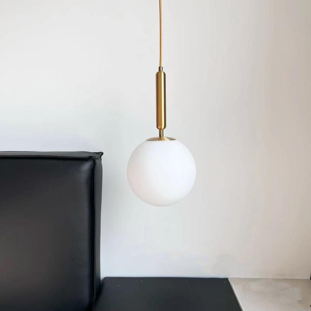 Nordic creative glass ball LED pendant light indoor kitchen pendant light luxury restaurant room decoration lighting fixture