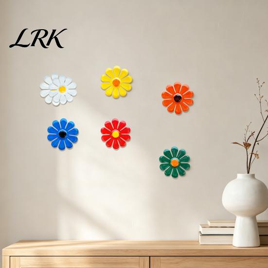 Iron Sunflower Decor 6Pcs Metal Flowers Wall Decor, Flower Ornament Art, Lightweight Garden Art Hanging Decoration for Outside Indoor Patio,