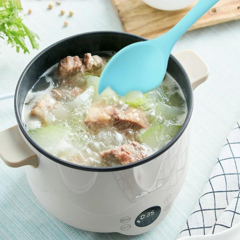 Food Grade Silicone Kitchen Utensils Accessories Solid Color 4 Color Long - Handled Soup Spoon for Kids Flatware