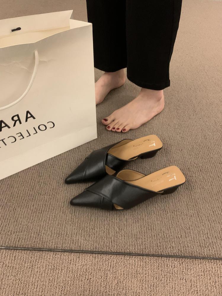 

Retro bag head, half slippers, outer wear, pointed head, cross belt, thick heel, one pedal, hollowed out, Muller cool slippers, thick heel sandals. 40