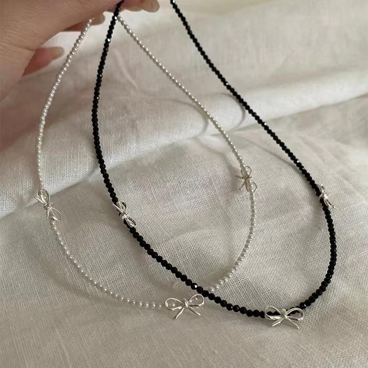 Women's 2025 Fever Style Beaded Bow Necklace - New Korean Clavicle Chain Accessory