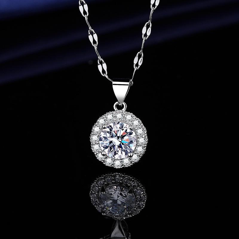 Women’s Eight Hearts Eight Arrows Zircon Pendant Necklace, 1 Carat, Round Design.