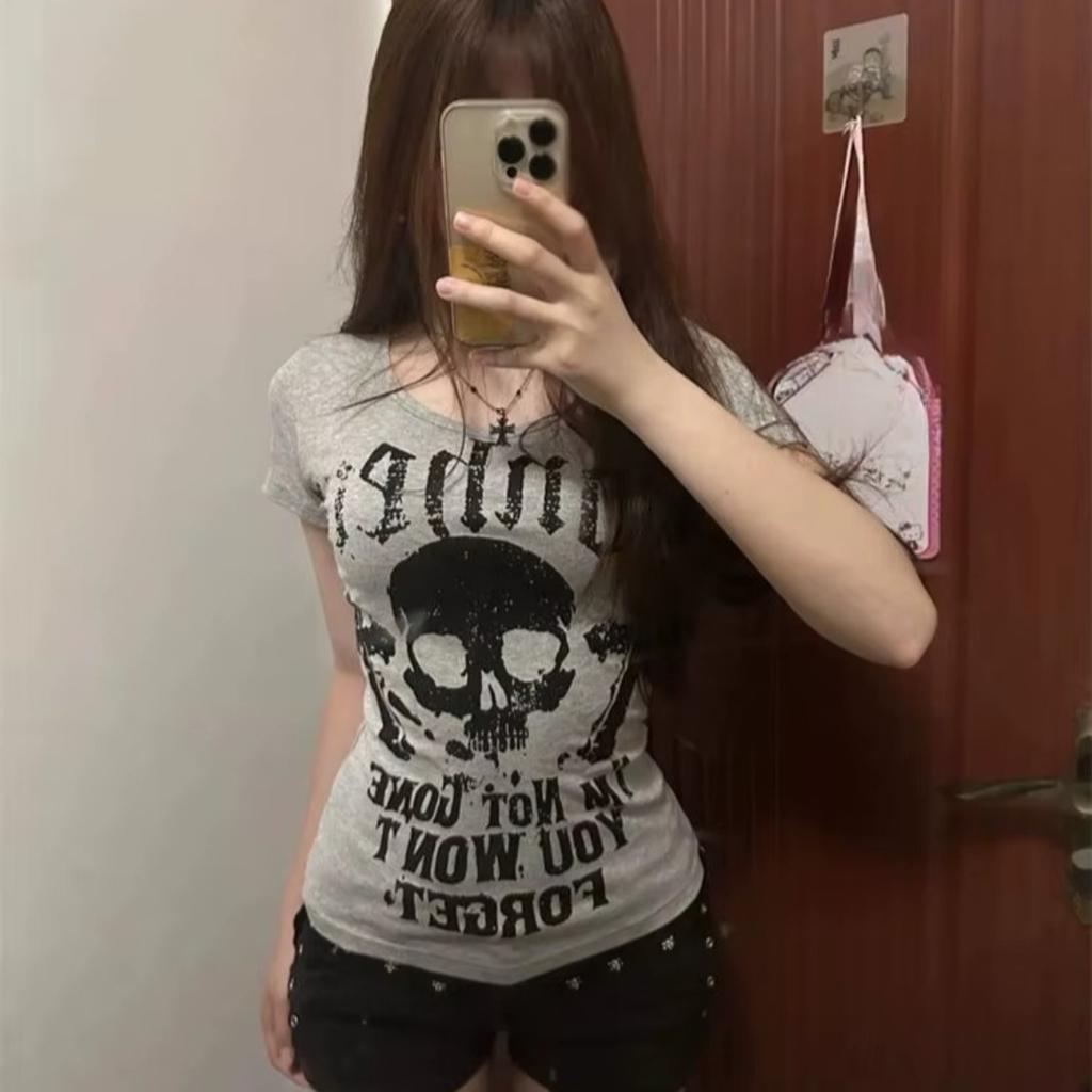 2KWEIRD American Vintage Slim Fit Punk Short Sleeved T-shirt Summer New Black Skull Print The Spice Girls Streetwear Trendy Tee Y2k Top