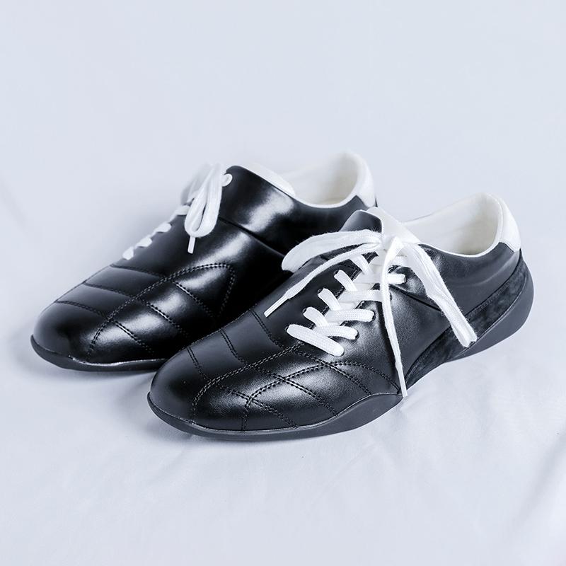 Fashion 2025 New Men's Flat Sole Outdoor Shoes Diagonal Lace-Up Retro Sneakers Non-Slip Comfortable for Hiking & Casual Wear