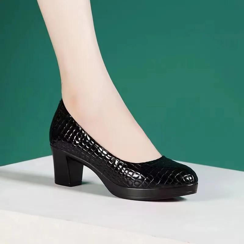 Fashion 2025 Sapatos Femininas Women Fashion Round Toe Black Plaid Pattern Slip On Chick High Heel Shoes Lady Casual White Work Pumps