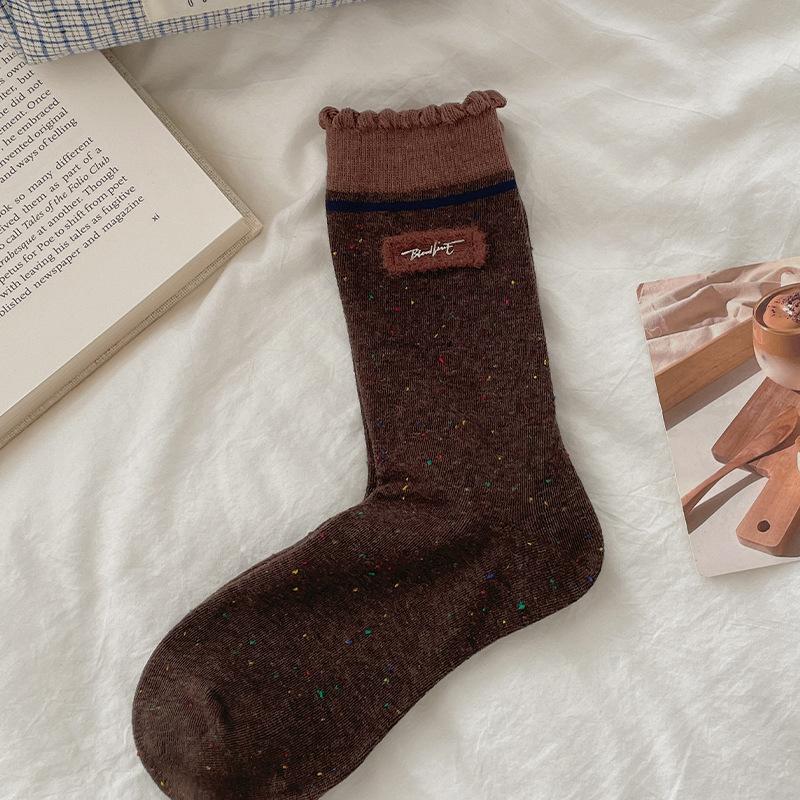 

European Retro Polka Dot Stripe Flocked Cloth Standard Socks Maillard Contrast Mid-Leg Socks Coffee Cotton Socks One size fits all