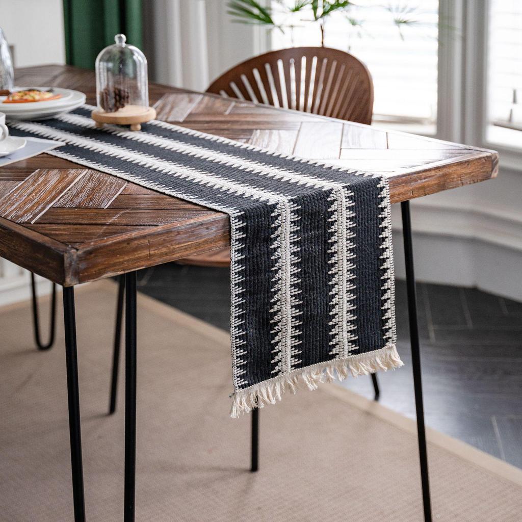 Chemin de table Imanqi Yun Coton Lin Rayé Bicolore avec Pompons Tissés