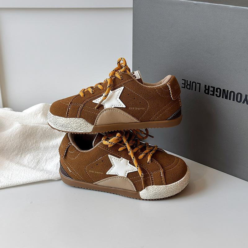 Children's sports shoes Korean version of low-top board shoes 2025 spring and autumn new popular girls soft-soled non-slip casual shoes versatile