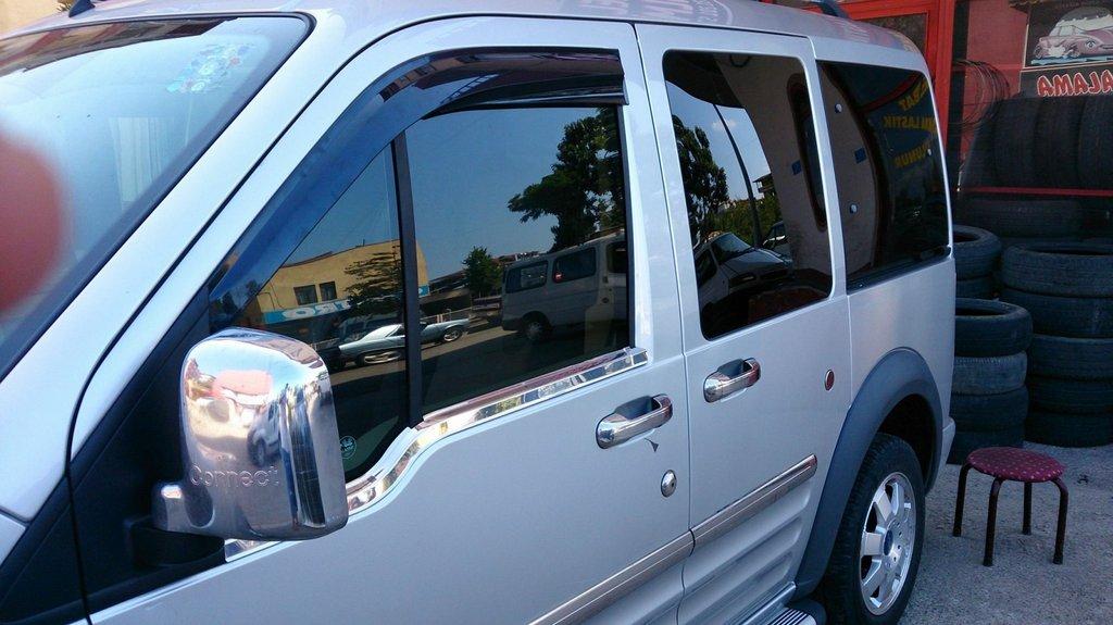 Vnější lemování oken (2 ks, nerez) OmsaLine - italská nerezová ocel pro Ford Connect 2010-2013