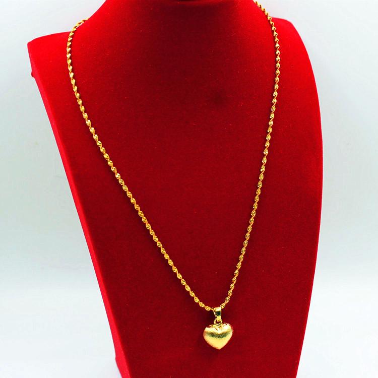 Stylish European Hollow Heart Gold Necklace with Vietnamese Sand Gold - Long-lasting Women's Jewelry