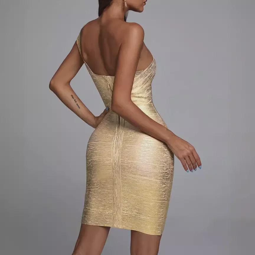 Gold-Stamped Silver Oblique Shoulder Bandage Evening Dress