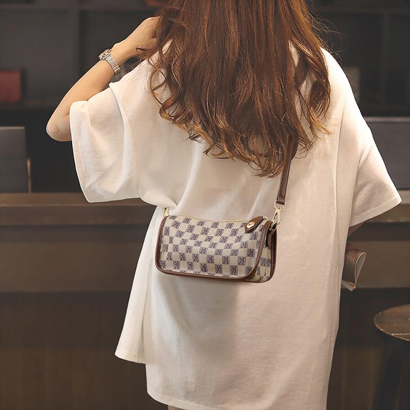 

Сумка Женская 2025 Новая Летняя Сумка Кроссбоди Сумка-Подушка Легкая Роскошная Нишевая Премиальная Сумка Кроссбоди Багаж