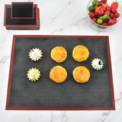 Perforierte Backmatte aus Silikon-Glasfaser: Atmungsaktive Backmatte aus Mesh für Windbeutel und Blechkuchen.