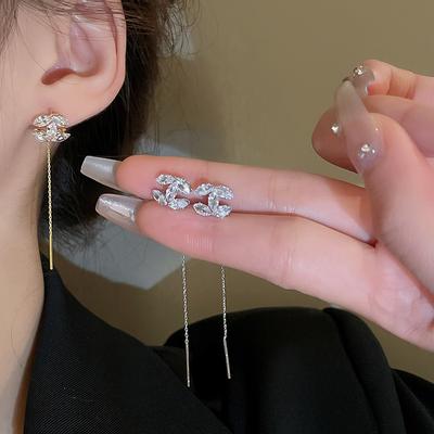 Zircon Letter C Earrings, French Niche Light Luxury Earrings, High-end Long Earrings, Fashionable and Versatile Earrings.
