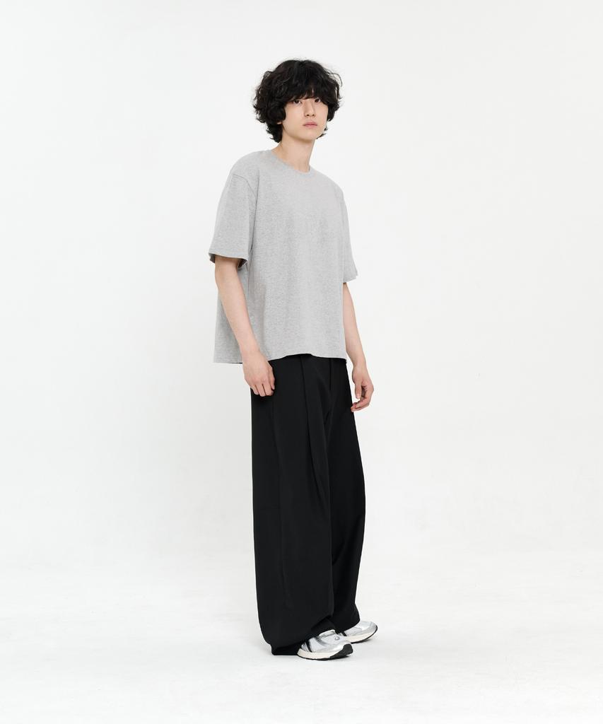 SIGNATURE Single-Pleat Wide Slacks [Black]