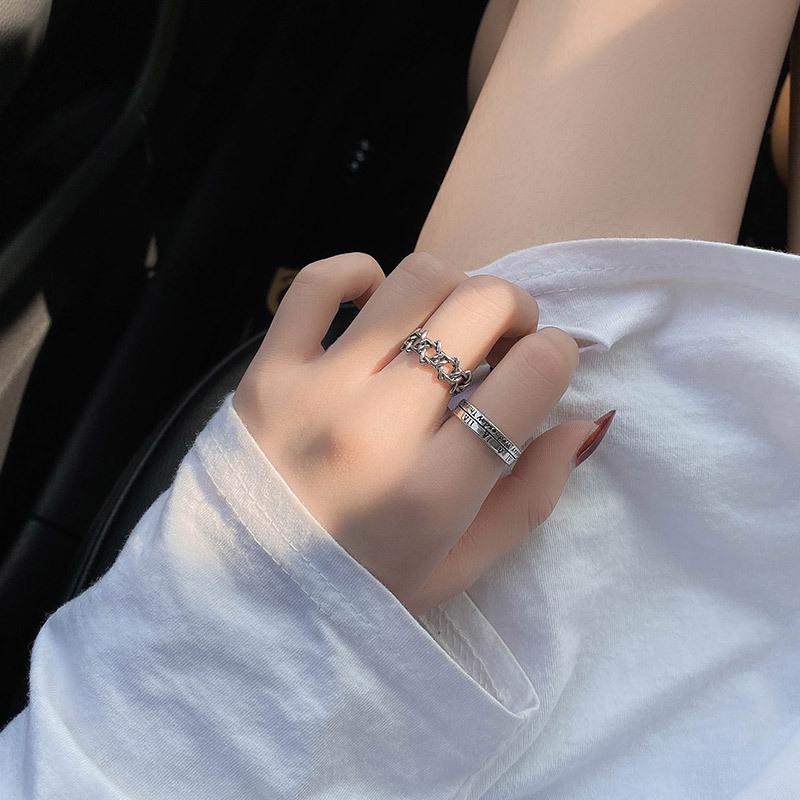 Distinctive Roman Vintage Numeral Ring For Women In Stylish 925 Silver Ideal For Occasion Any
