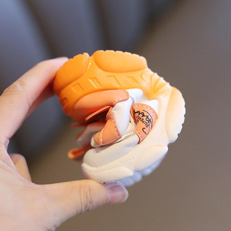 Dětská sportovní obuv Dětská obuv s měkkou podrážkou