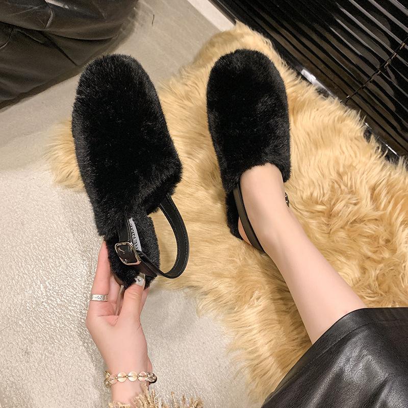 

Slippers for women in the autumn and winter of 2024, new models with fleece to keep warm, round head, rear strap, bag head, and outer wear versatile l 40 чорний