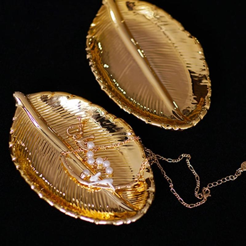 Premium Ceramic Leaf Shape Plate Jewelry Organizers Tray for Dining Table Centerpieces Decors Office Desk Organizers