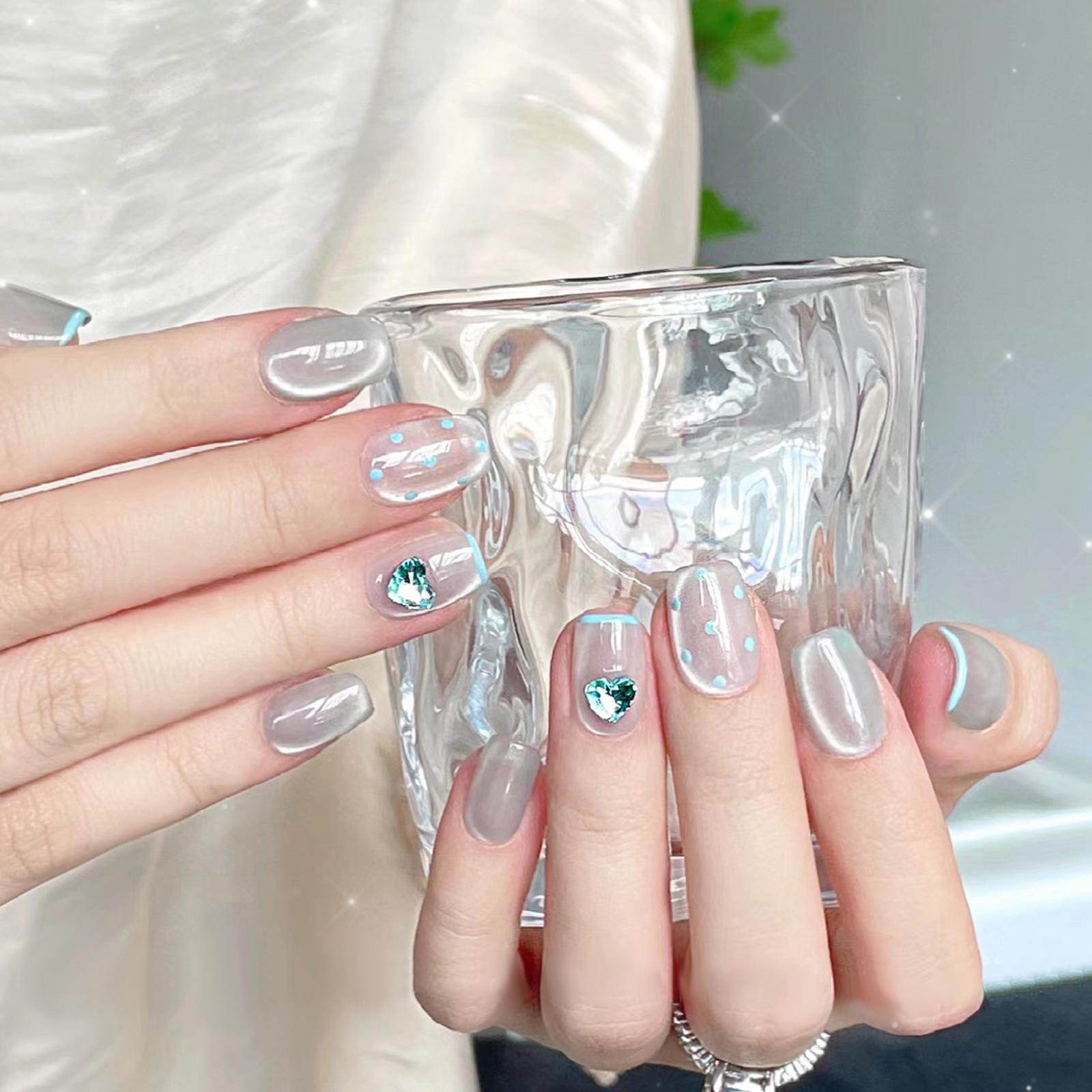 

Градиєнтні золотисті фольговані знімні наклейки для нігтів - Осінньо-зимова колекція