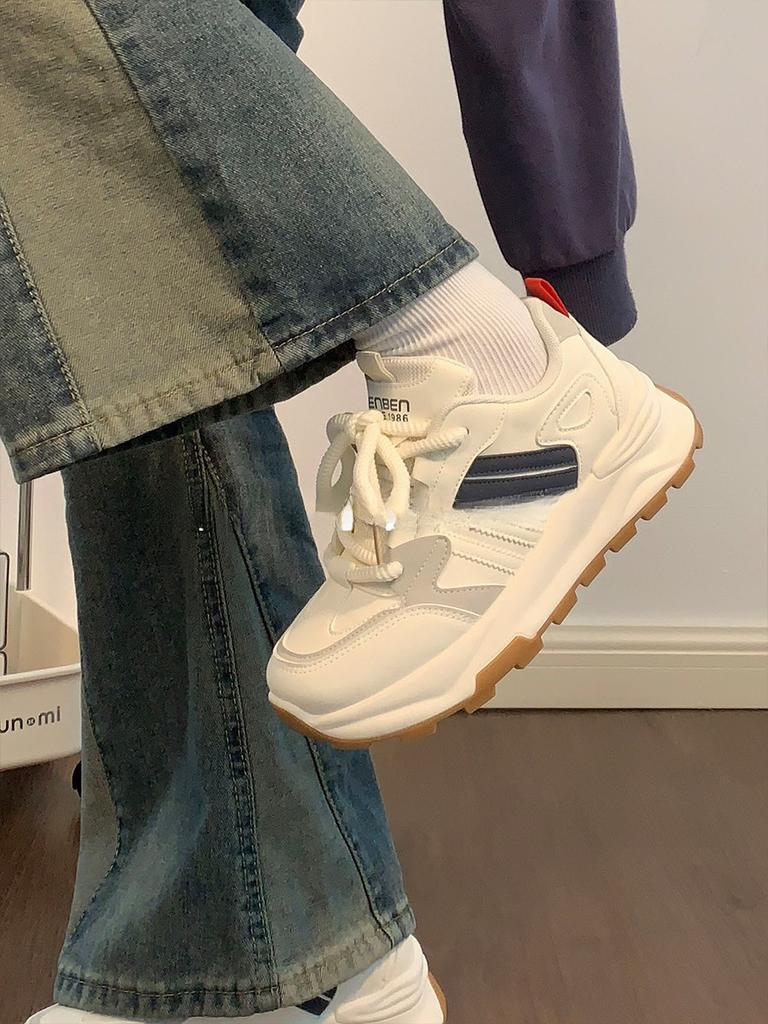 2 New soft-soled sports little white shoes women's original design sense versatile breathable couple dad shoes