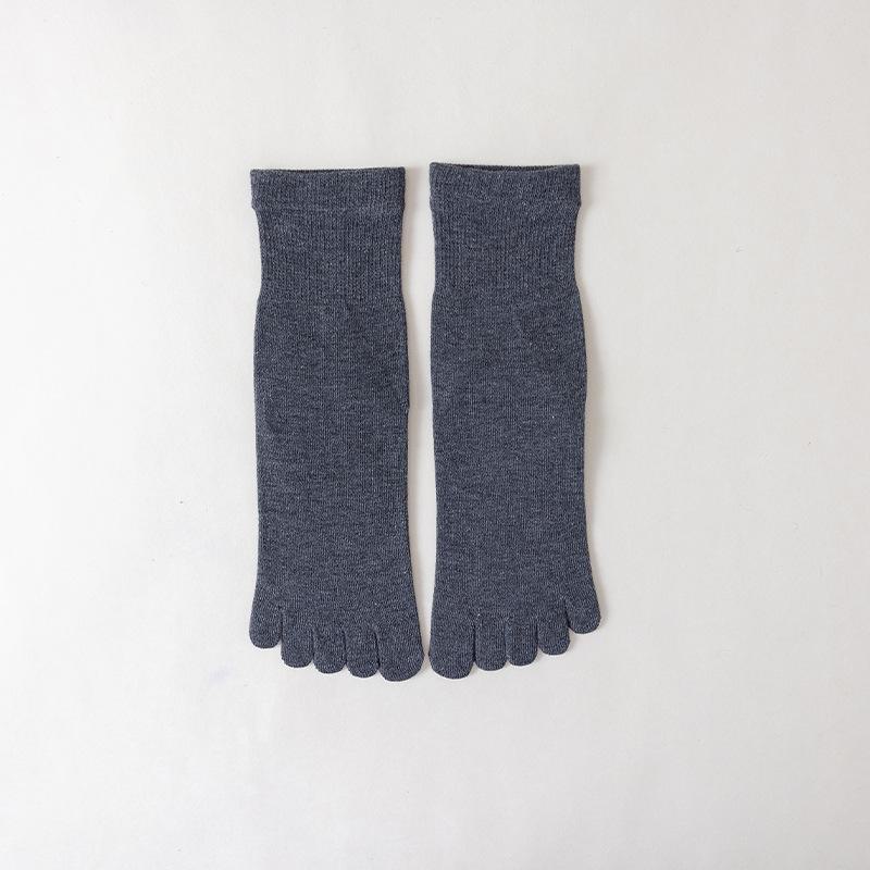 Unisex All-Season Cotton Split-Toe Five-Finger Socks - Breathable, Solid Color, Mid-Tube for Sports and Leisure.