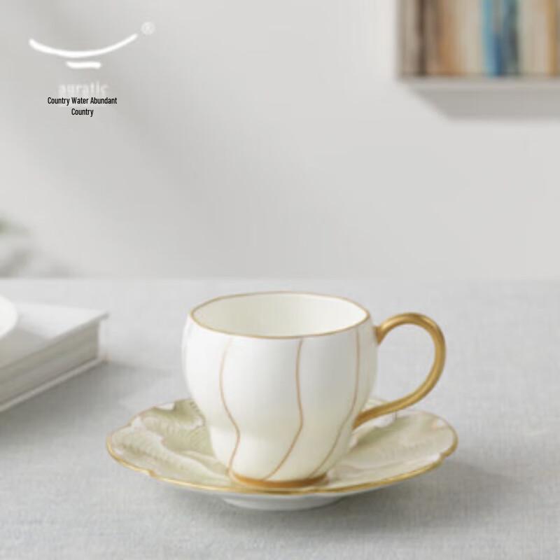Yongfengyuan Auratic Madam Porcelain Prosperous Magnolia Teacup Set