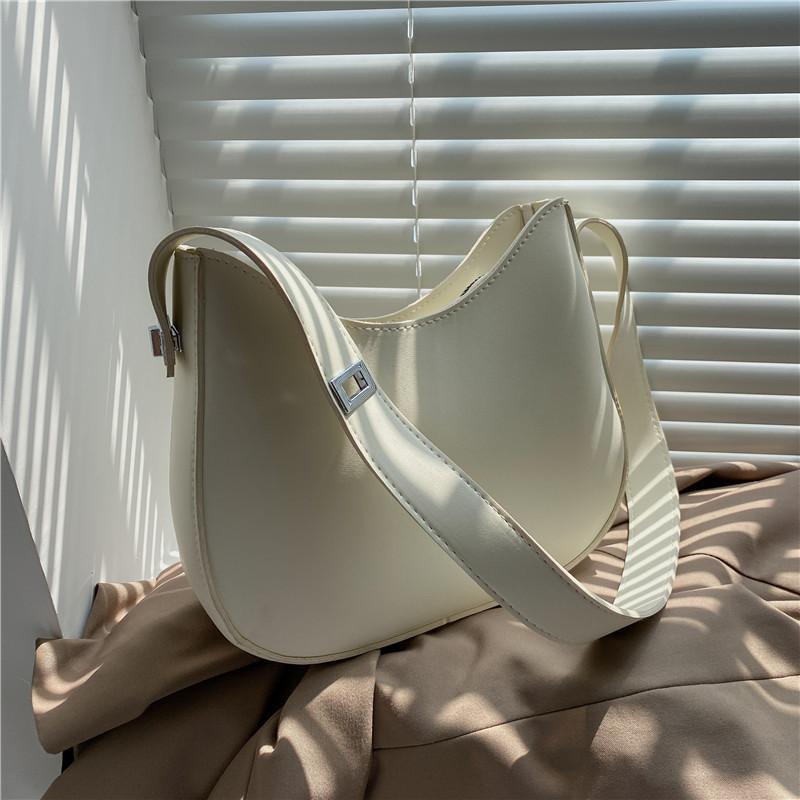 Urban simple fashion soft face women's bag autumn new temperament retro Harajuku shoulder bag