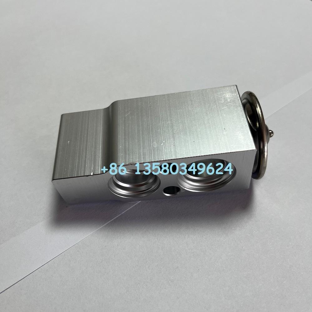 11Q6-90551 Excavator Parts R220LC-9S R215-9S Excavator Expansion Valve 11Q690551