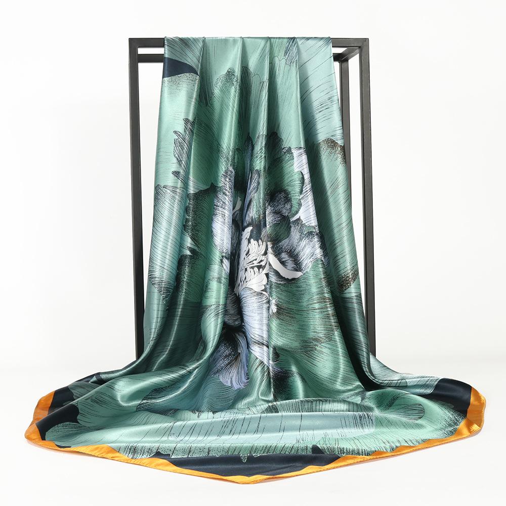 Høykvalitets luksuriøst silkeskjerf pannebånd Skjerf Halsskjerf For kvinner Kjede Silkeskjerf Dekorativt sjal for kvinner