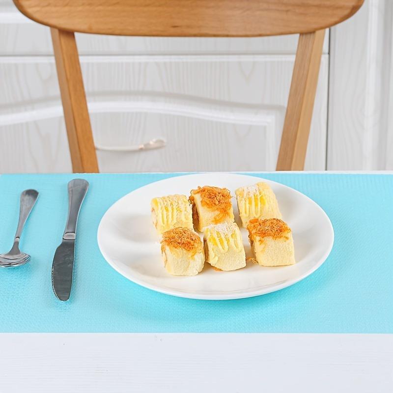 Set de 4 tapis en silicone pour réfrigérateur Imperméable Résistant à l'huile Tapis sans contact alimentaire Convient pour les étagères les tiroirs les armoires Facile à nettoyer