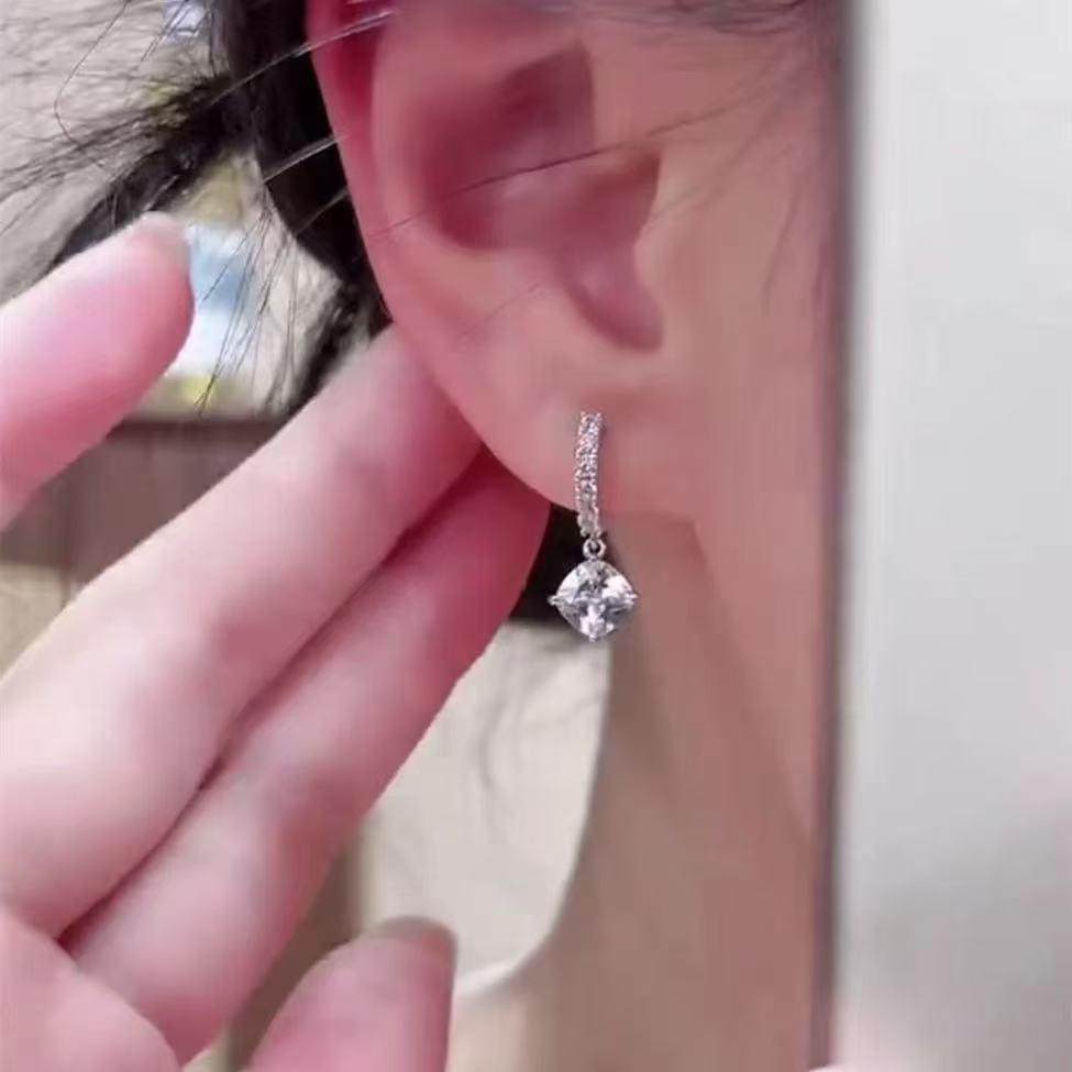 

Женские кубические серьги-каффы с бриллиантами высокого класса: Модные серьги в стиле легкой роскоши 0203964203