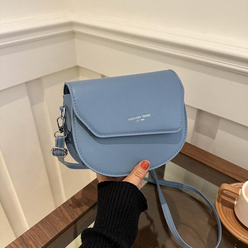 

2024 Spring/Summer Women s Trendy Saddle Bag - Versatile Solid Color Fresh Small Crossbody/Shoulder Bag синий