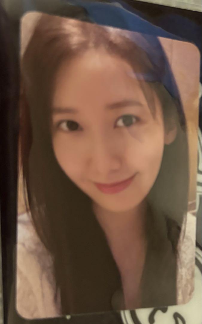 

[Б/У] Набор наклеек и фотокарточек к 16-летию Girls Generation Yuna