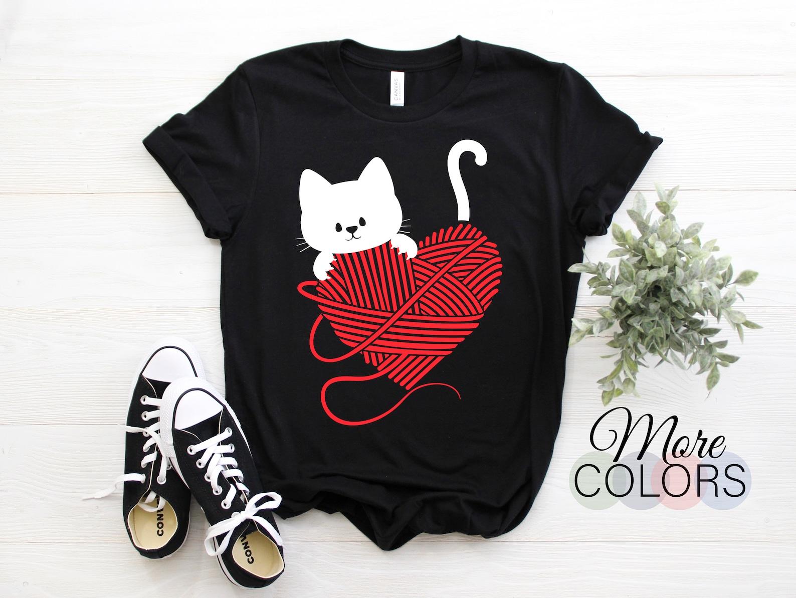 Cat Cute Heart Love Funny T-Shirt, Cats Lover Gift, Best Cat Mama TShirt, Kitty Owner Costume Kitten Mom Outfit, Birthday Present Shirt 160