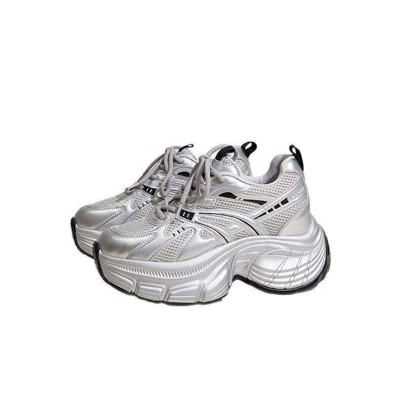 Thick-soled dad shoes for women 2025 spring and autumn new fried street heightening and showing feet Small casual sports shoes are light and not tiri