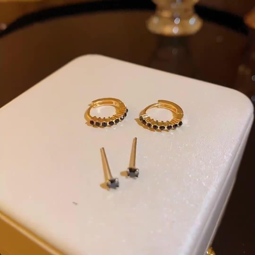 

Новый продукт, черные серьги из циркония для женщин, набор из 4 шт., универсальные серьги нового стиля, высокого класса