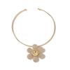 High-end exquisite design, simple and fashionable diamond-encrusted alloy large flower necklace, daily versatile women's collar