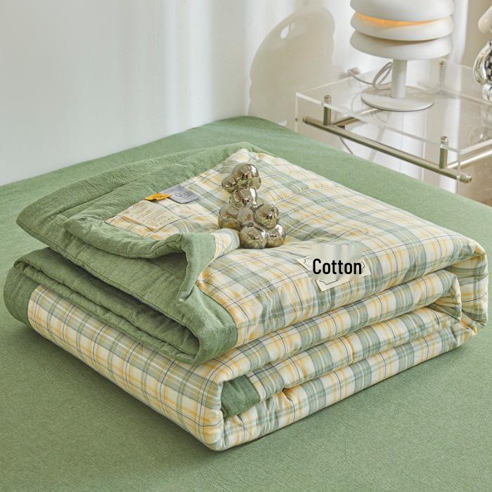 Class A Xinjiang Cotton Summer Quilt - Water-Washed, MUJI Style, Air Conditioning Thin Quilt, Machine Washable, Dormitory-Ready.